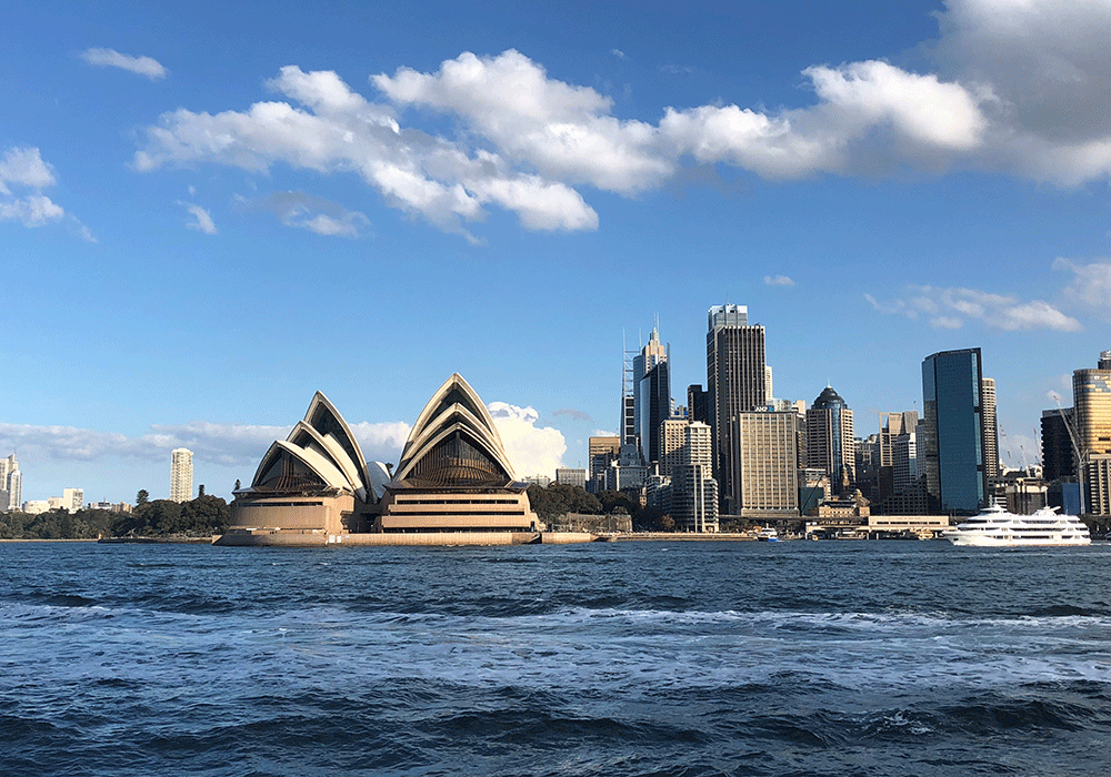 Stadsvy över Sydney, med det välkända operahuset.