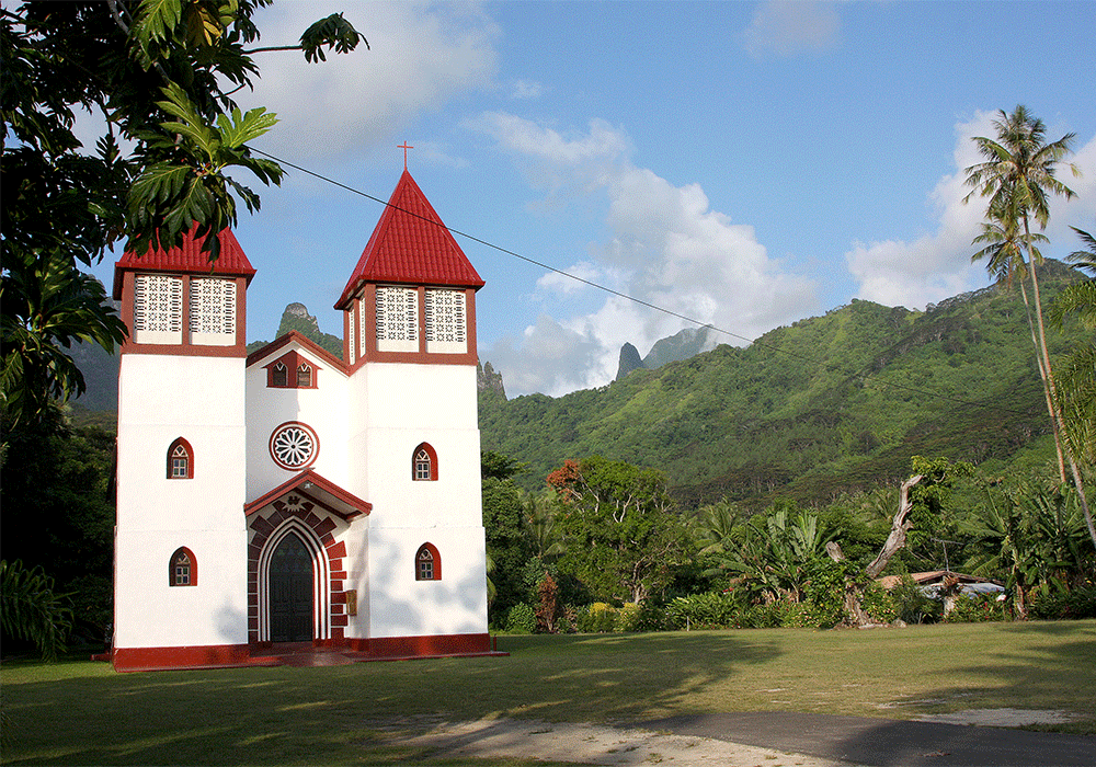 En vacker liten kyrka på Moorea, Tahiti.