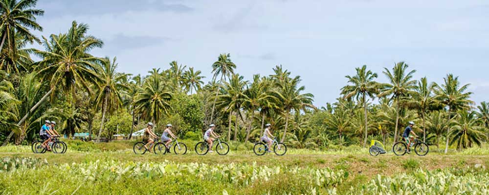 Cykeltur på Rarotonga med guide från Storytellers var intressant